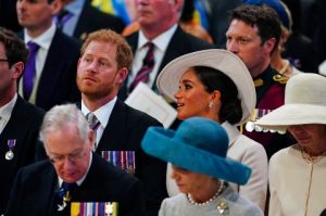 Body language expert reveals what Harry and Meghan’s gestures actually mean