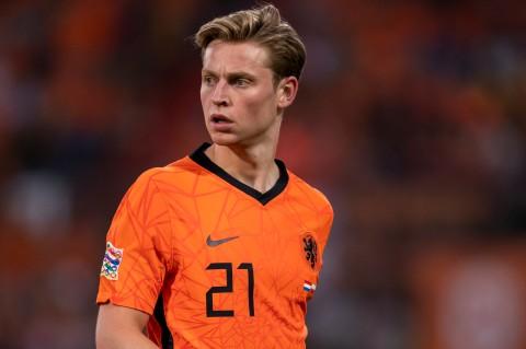 Barcelona want at least £65m for De Jong