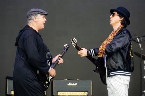 Pete Doherty and Carl Barat returned to Worthy Farm today