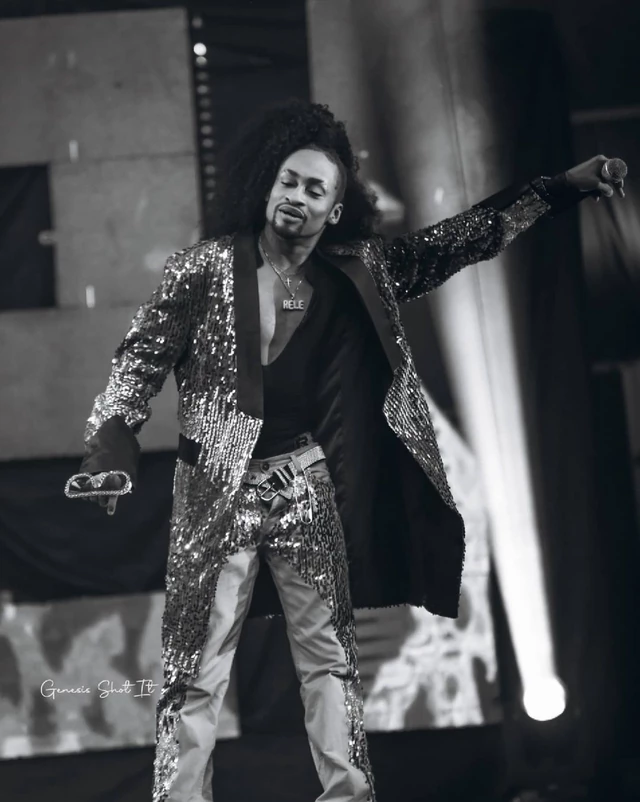 BBNaija S7: Denrele claims that bbnaija candidates send him n*des and millions of naira in order to take part in the show