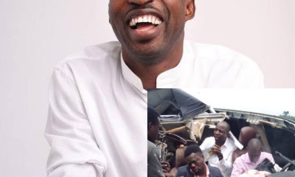 Gospel singer Dunsin Oyekan makes it through car accident