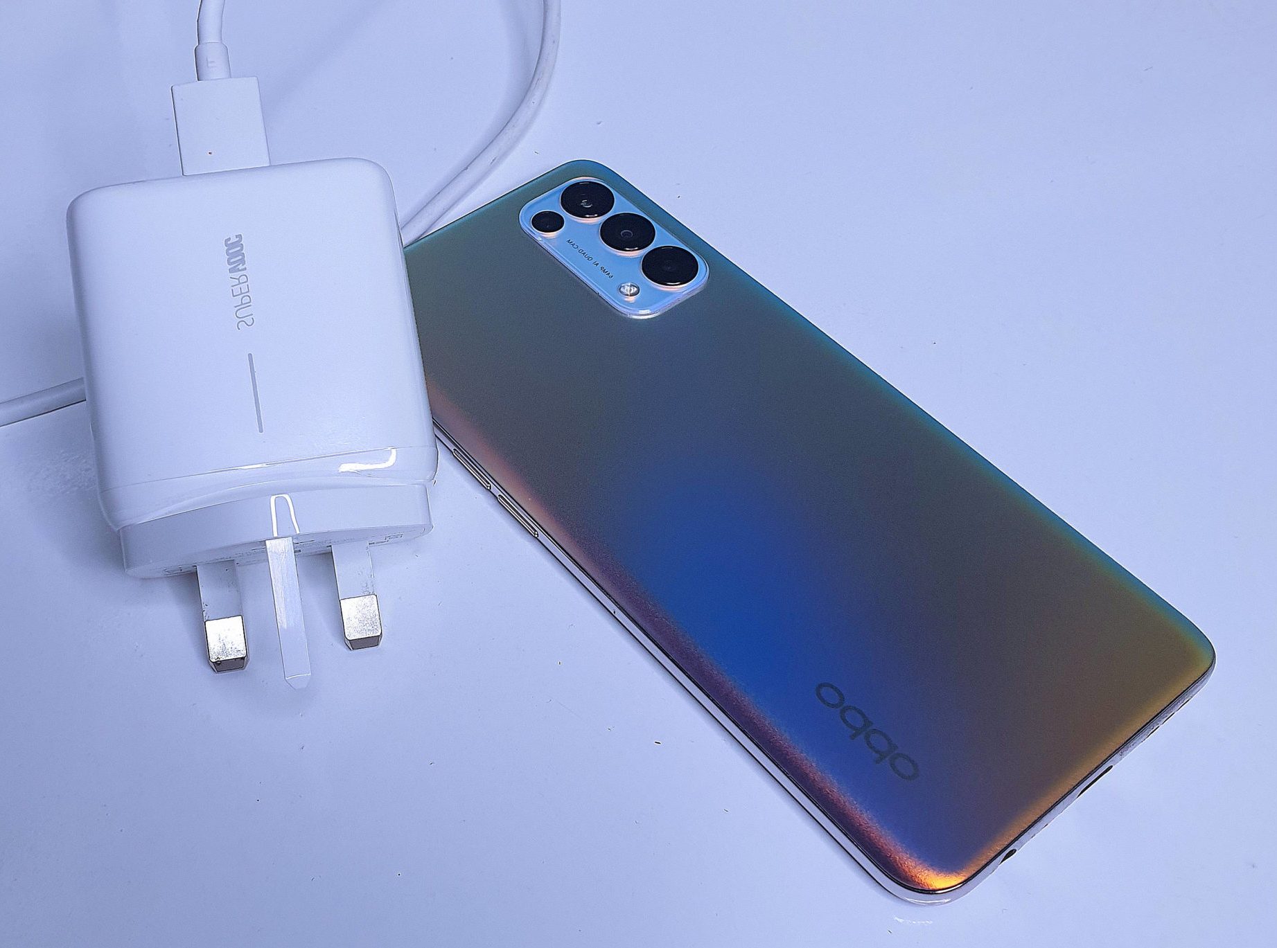 Oppo To Stop Shipping Chargers With Phones From Next Year