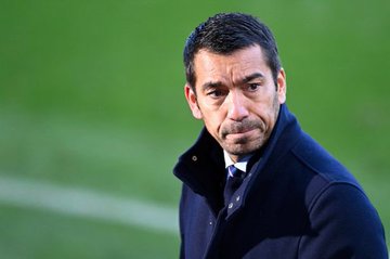 Rangers sack manager Giovanni van Bronckhorst