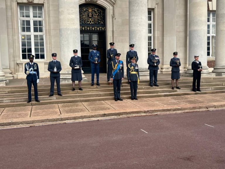 Nigerian Air Force Officer Gets Sword Of Honour In UK College