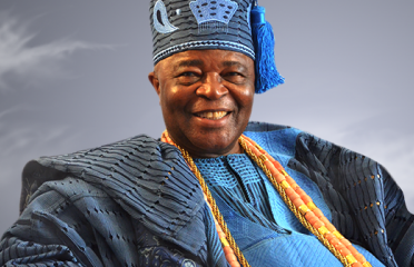 Oba Adedotun Gbadebo cautions Ogun booksellers on piracy