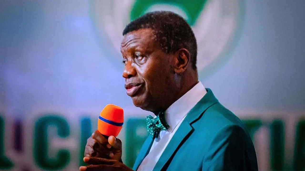 Pastor Enoch Adeboye apologizes for tithing remarks